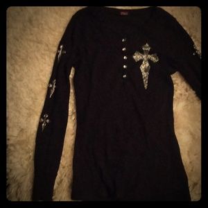 Adorable black ribbed shirt